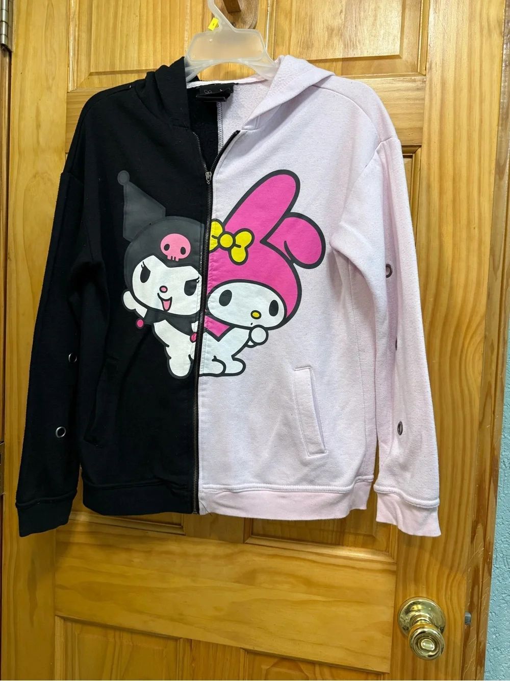 Womens Black and Light Pink Sanrio Character Zip Hoodie size S